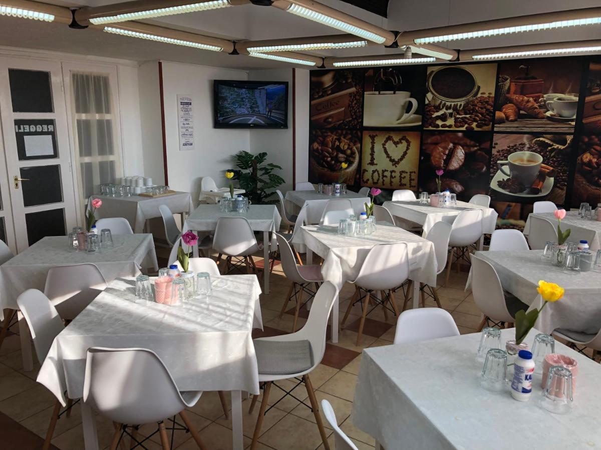 Hoforras Hotel Gyula Zewnętrze zdjęcie