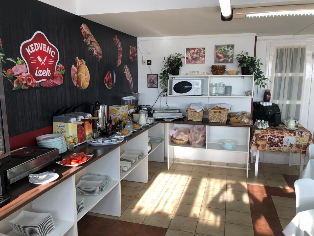 Hoforras Hotel Gyula Zewnętrze zdjęcie