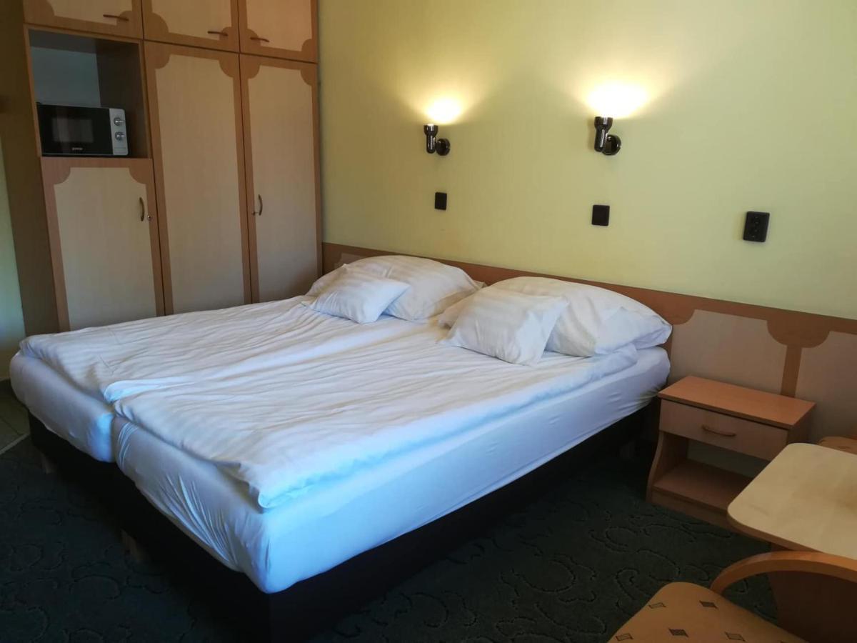 Hoforras Hotel Gyula Zewnętrze zdjęcie