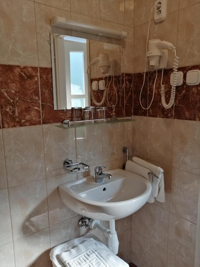 Hoforras Hotel Gyula Zewnętrze zdjęcie
