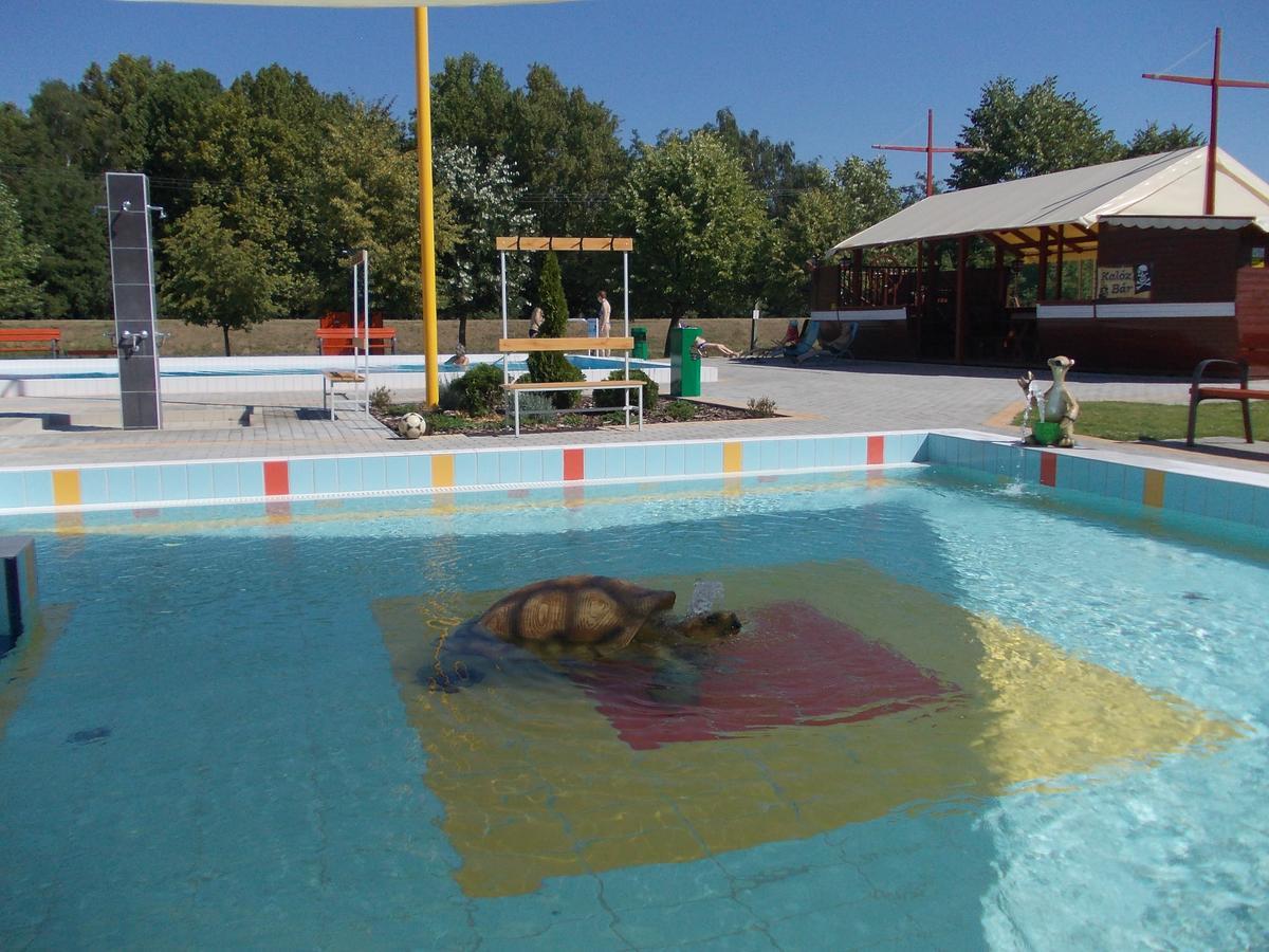 Hoforras Hotel Gyula Zewnętrze zdjęcie