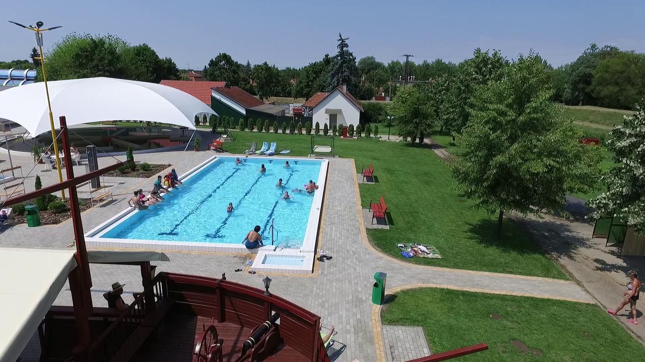 Hoforras Hotel Gyula Zewnętrze zdjęcie