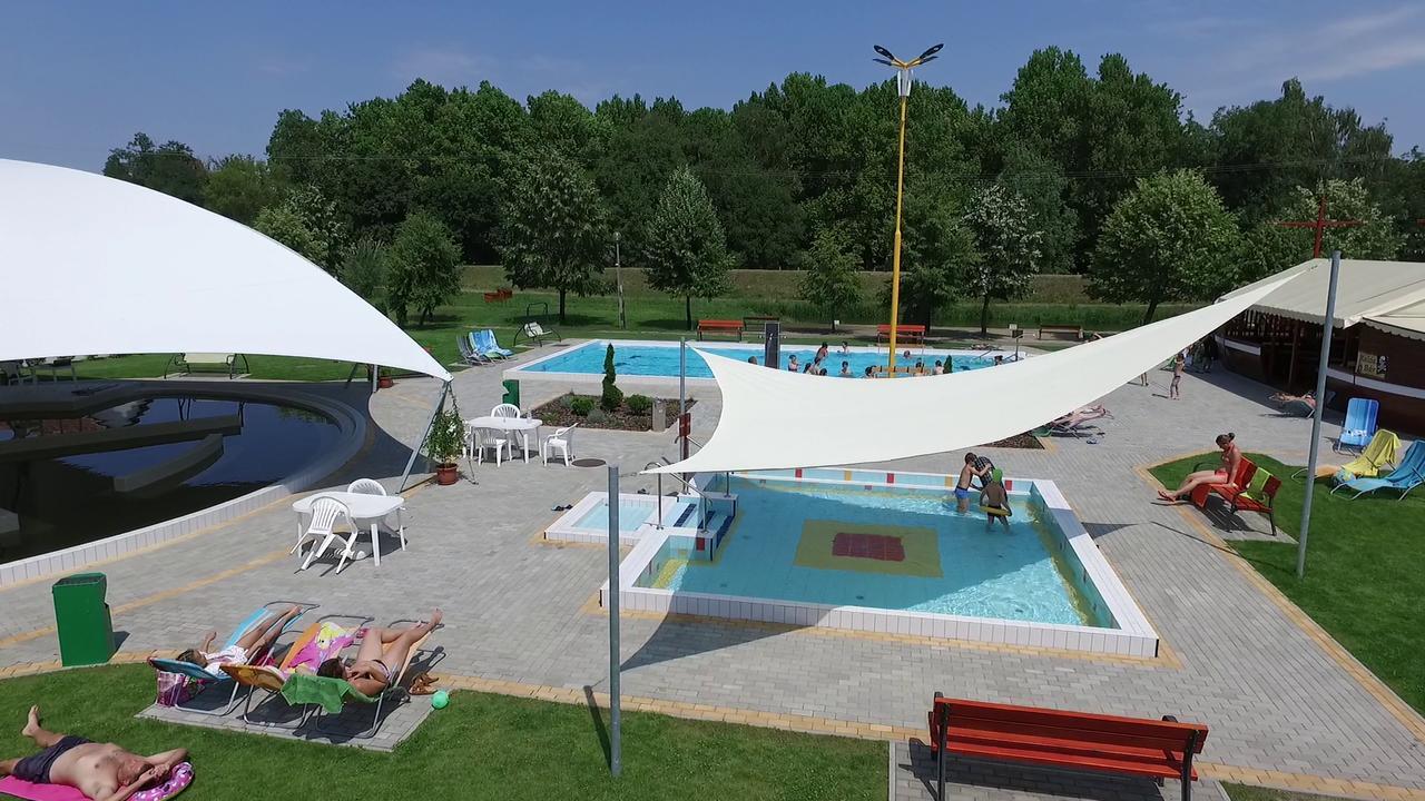 Hoforras Hotel Gyula Zewnętrze zdjęcie